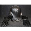 Image 2 : STAR WARS 1977 DARTH VADER LATEX MASK WITH LEATHER GLOVES