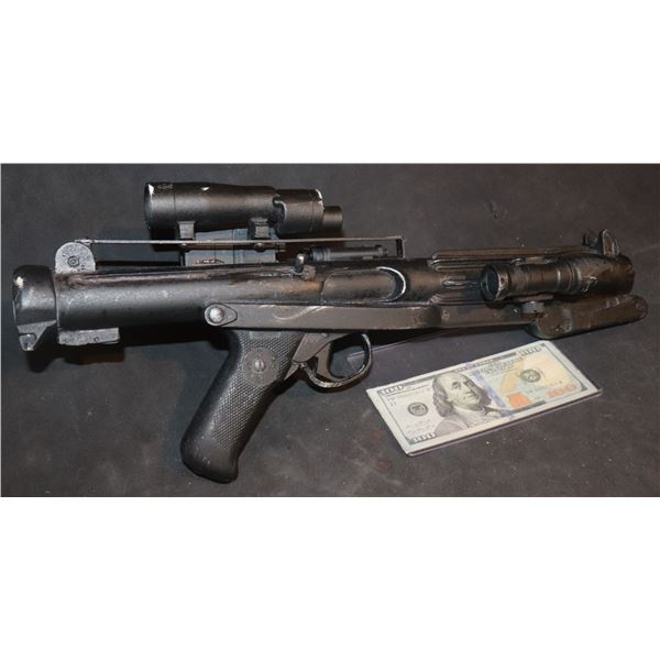 STAR WARS ROGUE ONE STORMTROOPER E-11 BLASTER SCREEN USED WORKING TRIGGER & SCOPE