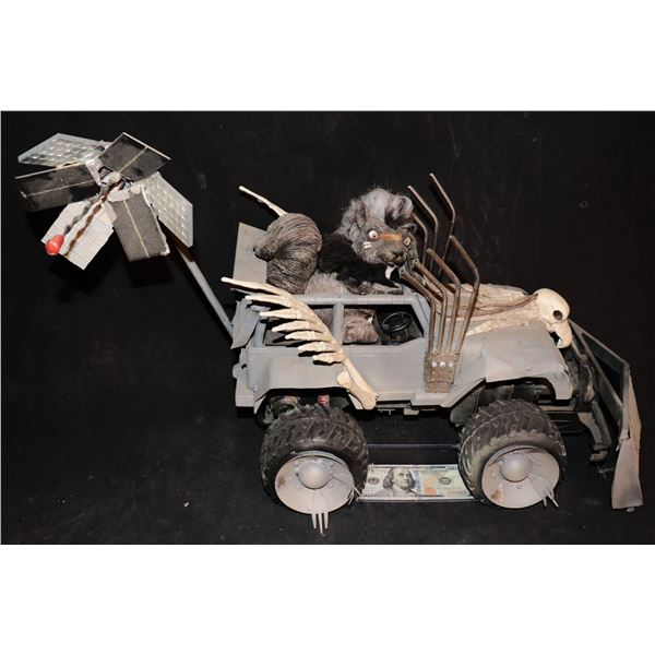 ZZ BIG BROTHER BENNY THE BB SQUIRREL POST APOCALYPSE MAD MAX REMOTE CONTROL PUPPET CAR