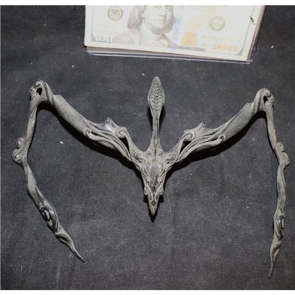 STAR TREK DISCOVERY L'RELL KLINGON ALIEN HERO FACIAL JEWELRY CREST SCREEN USED