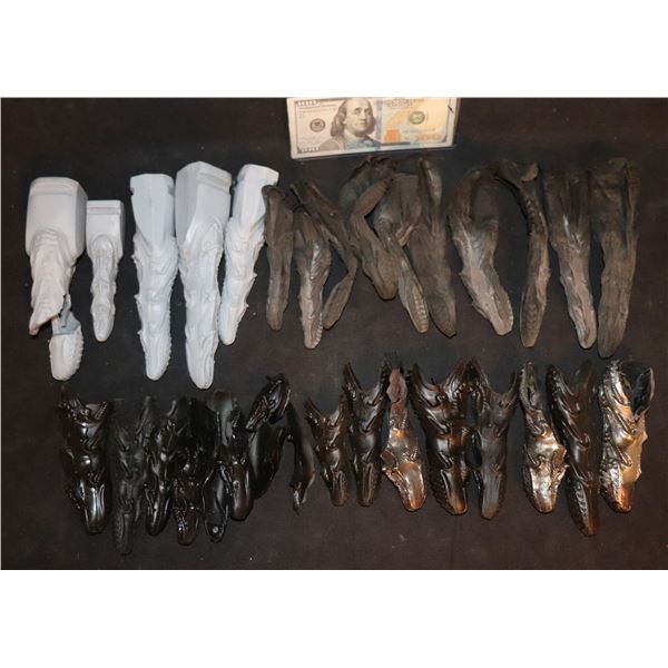 STAR TREK DISCOVERY KLINGON FINGER ARMOR LOT WITH MASTERS