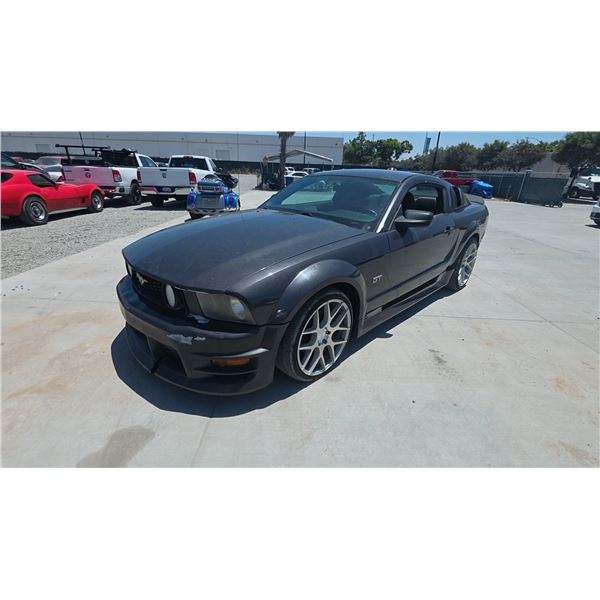 FORD MUSTANG 2007 T
