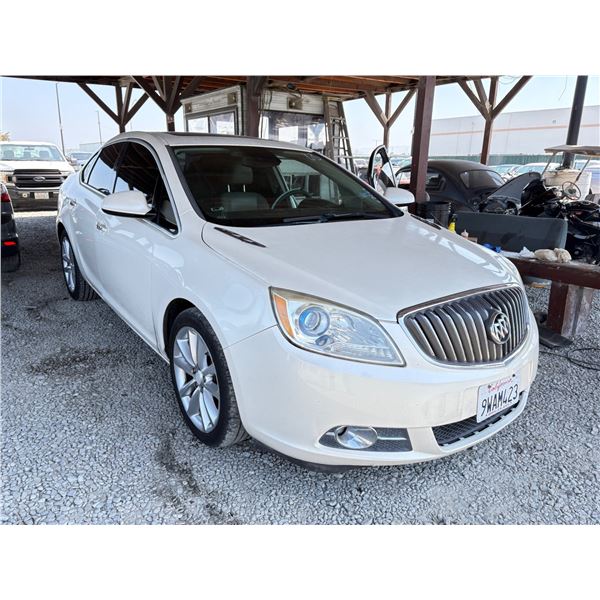BUICK VERANO 2013 T