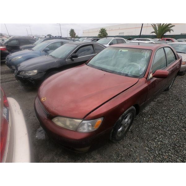 LEXUS ES 300 1999 SALV T/DONATION