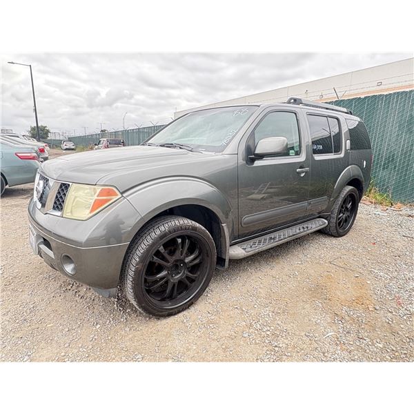 NISSAN PATHFINDER 2005 SALV/T