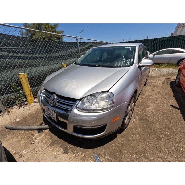 VOLKS JETTA 2010 T-DONATION