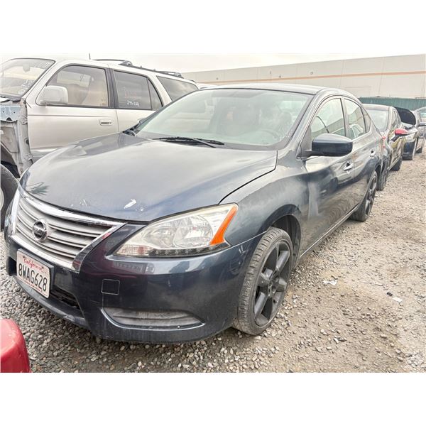 NISSAN SENTRA 2013 SALV/T-2DAYS