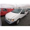 Image 1 : TOYOTA SIENNA 2000 T-DONATION