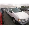 Image 2 : TOYOTA SIENNA 2000 T-DONATION