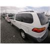 Image 4 : TOYOTA SIENNA 2000 T-DONATION