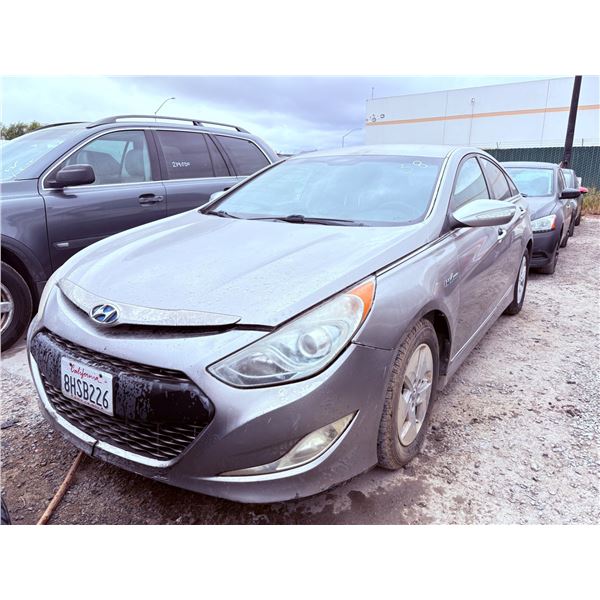 HYUNDAI SONATA 2011 SALV/T