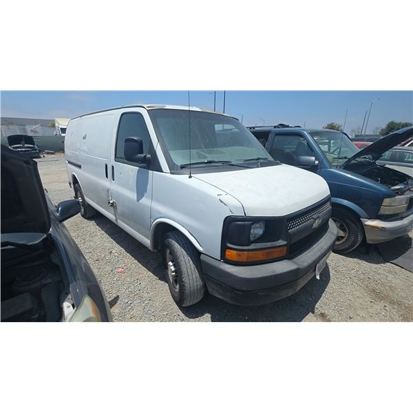 CHEVY EXPRESS 2010 T