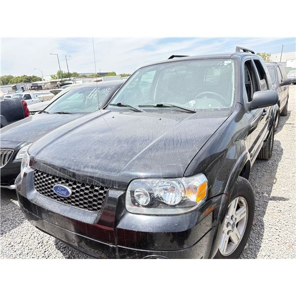 FORD ESCAPE 2007 O/S SALV-DON