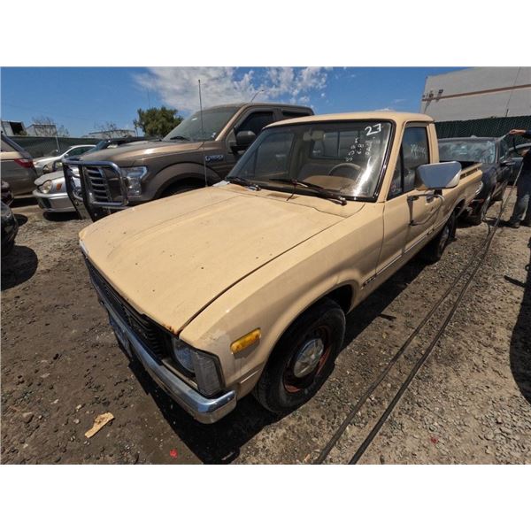 TOYOTA PICK UP 1981 T-DONATION