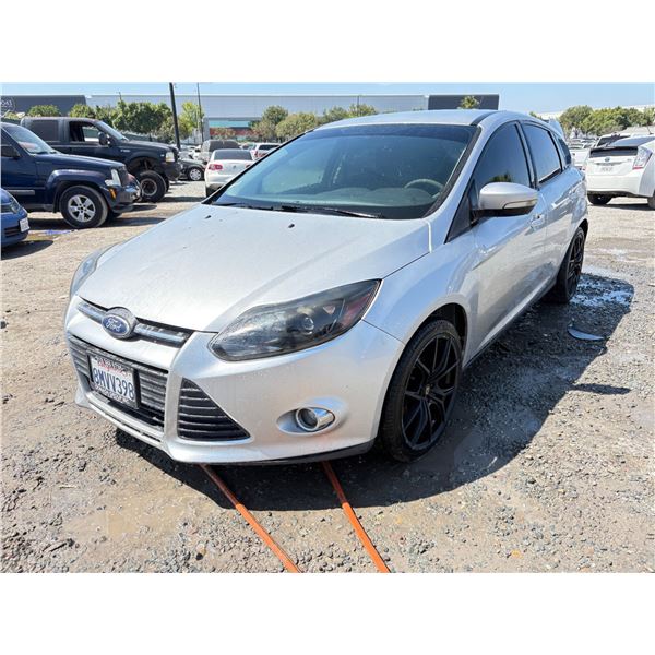 FORD FOCUS 2012 T-TMU