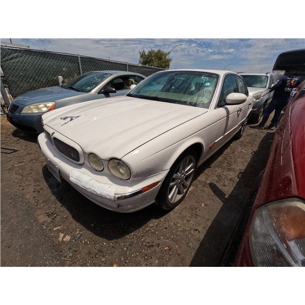 JAGUAR XJR 2004 T-DONATION