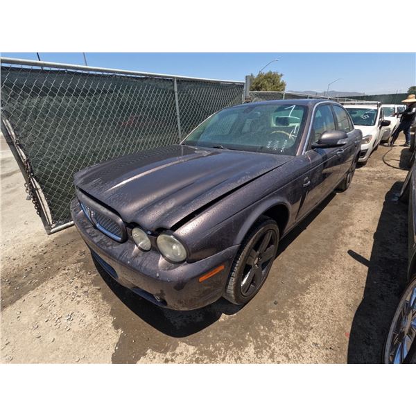 JAGUAR XJ 2008 T-DONATION