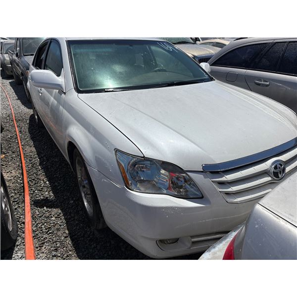 TOYOTA AVALON 2005 SALV T/DONATION
