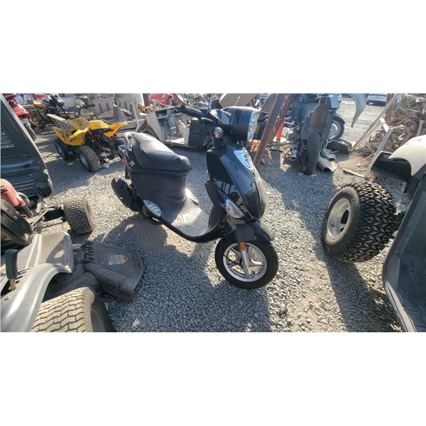 BUDDY SCOOTER 2019 O/S T-DONATION