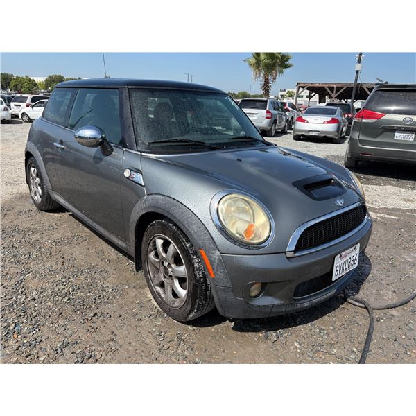 MINI COOPER 2007 SALV/T-2DAYS