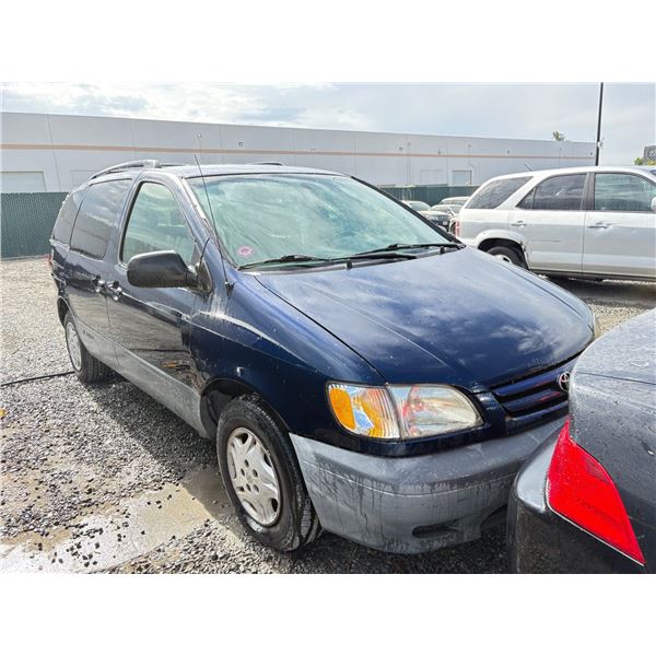 TOYOTA SIENNA 2003 ADT-SALV