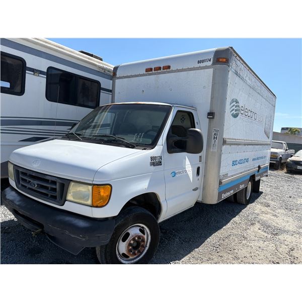 FORD E350 2004 ADT-DONATION