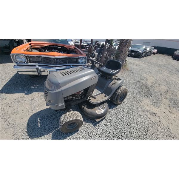 CRAFTSMAN LT 1500 2011 BOS-DON
