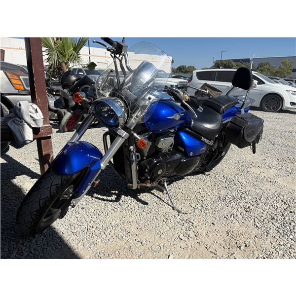 SUZUKI BOULEVARD 2006 T-DONATION