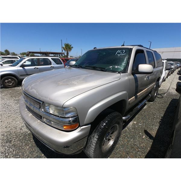 CHEVY SUBURBAN 2004 T-DONATION