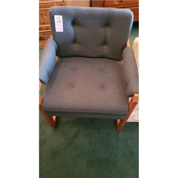 Chair Cat C