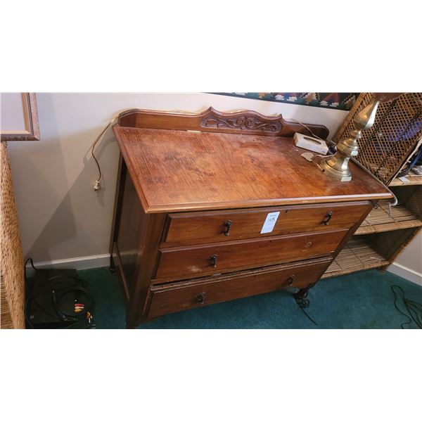 Vintage Dressor Cat C