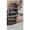 Image 1 : Wicker/Rattan Shelf Cat C
