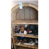 Image 2 : Wicker/Rattan Shelf Cat C