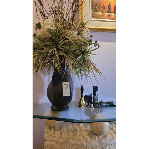 Vase Faux flowers Ornaments Cat B