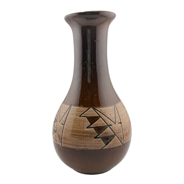 Kate Dismounts Signed Sioux Pottery Vase