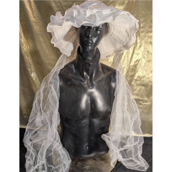 5 Distinct Womens Hats Featuring Various Designs and a Veil Hat