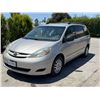 Image 1 : TOYT SIENNA 2008 T-DONATION