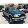 Image 2 : TOYT TACOMA 2004 T-2 DAYS
