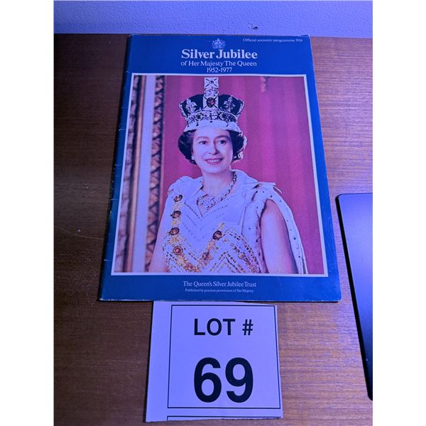 THE QUEEN'S SILVER JUBILEE TRUST SOUVENIR PROGRAMME PAPERBACK OFFICIAL SOUVENIR PROGRAMME 1952-1977