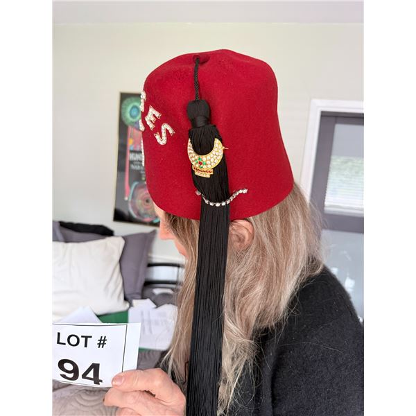 SHRINERS FEZ HAT FELT RHINESTONE "RUMES" LETTERING WITH BLACK TASSELS