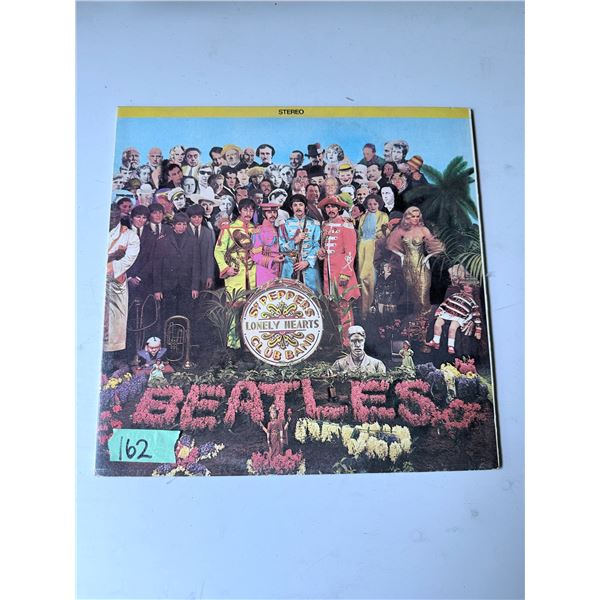 THE BEATLES VINYL RECORD ALBUM GATEFOLD  SGT. PEPPER'S LONELY HEARTS CLUB BAND 1967