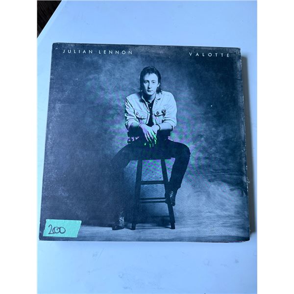 JULIAN LENNON VALOTTE VINYL LP ALBUM  PORTRAIT PHOTO