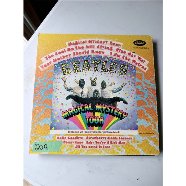 CAPITOL RECORDS THE BEATLES MAGICAL MYSTERY TOUR VINYL RECORD
