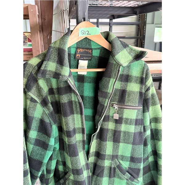 VINTAGE PIONEER JACKET WOOL BLEND GREEN BLACK BUFFALO PLAID ZIP FRONT SIZE MEDIUM