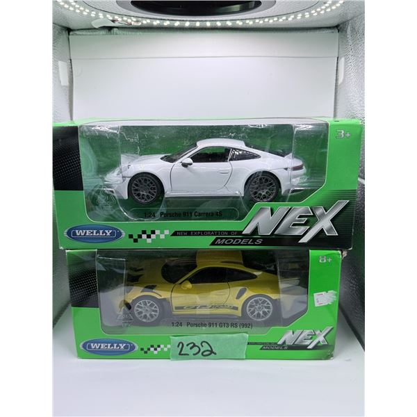 DIECAST MODEL CAR WELLY 1:24 SCALE PORSCHE 911 BRAND NEW