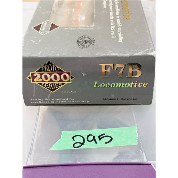 HO SCALE DIESEL LOCOMOTIVE LIFE-LIKE PROTO 2000 F7B HO SCALE LOCOMOTIVE  BRAND NEW