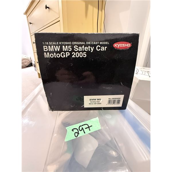 DIE-CAST MODEL CAR KYOSHO 1:18 SCALE BMW M5 SAFETY CAR MOTO GP 2005
