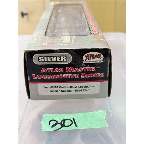 MODEL TRAIN LOCOMOTIVE ATLAS MASTER SILVER DASH 8-40CW CANADIAN NATIONAL ROAD #2461