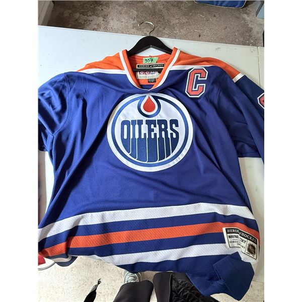 HOCKEY JERSEY CCM POLYESTER MESH EDMONTON OILERS WAYNE GRETZKY #99 CAPTAIN PATCH