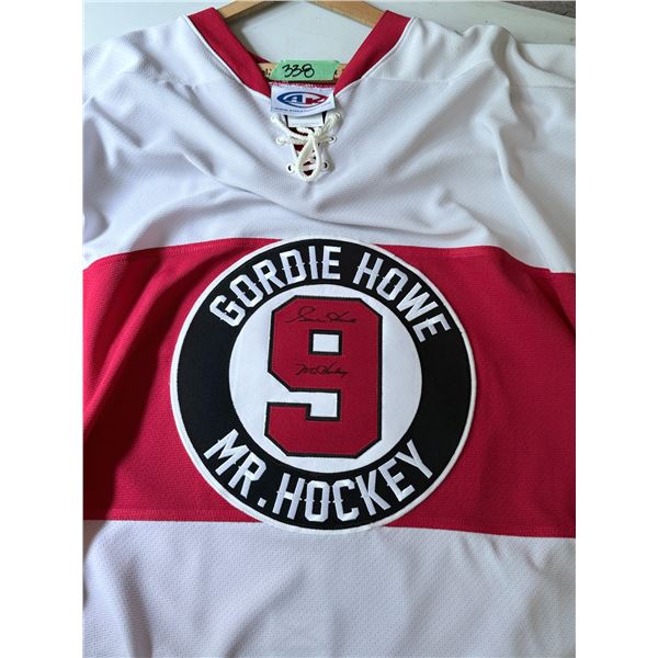 HOCKEY JERSEY ATHLETIC KNIT 100% POLYESTER GORDIE HOWE MR. HOCKEY PATCH SIZE XL